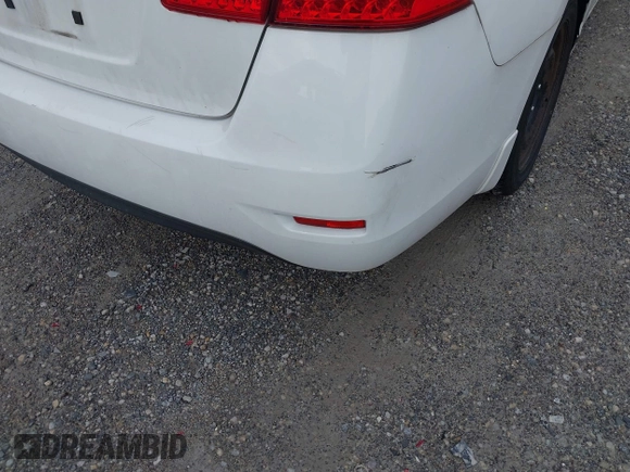 2015 Nissan Sentra S with VIN 3N1AB7AP0FY375472, listed as a IAAI auction lot 42211392 with 207,510 mi miles. Bid and sale history available at carsss.com. Image 16.