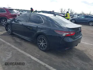 2021 Toyota Camry SE Nightshade with VIN 4T1G11AK6MU488155, listed as a IAAI auction lot 41394539 with 53,577 mi miles. Bid and sale history available at carsss.com. Image 3.