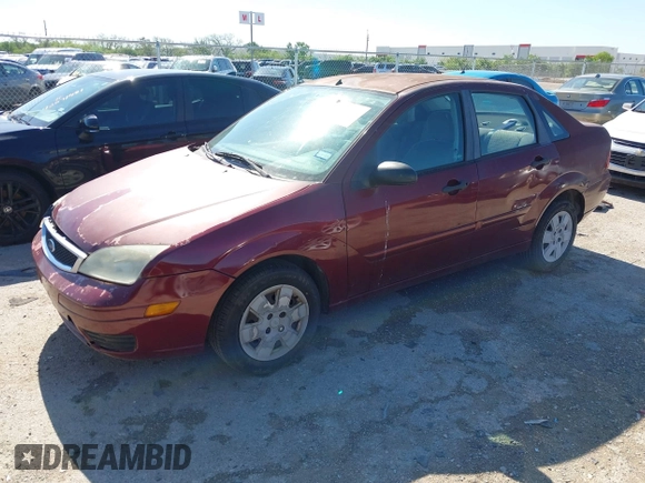 2007 Ford Focus S with VIN 1FAFP34N77W297780, listed as a IAAI auction lot 42074788 with 153,441 mi miles and . Bid and sale history available at carsss.com. Image 2.