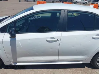 2025 Toyota Corolla LE z VIN 5YFB4MDE0SP287827, wystawiony jako IAAI lot #42495435 z przebiegiem 7 062 mil mil oraz . Historia ofert i sprzedaży dostępna na DreamBid. Obrazek 14.