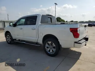 2018 Nissan Titan SV z VIN 1N6AA1E57JN526185, wystawiony jako Copart lot #53909425 z przebiegiem 65 499 mil mil oraz Czysty tytuł • Clean title. Historia ofert i sprzedaży dostępna na DreamBid. Obrazek 2.