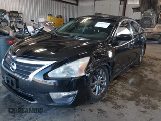 2015 Nissan Altima 2.5 S with VIN 1N4AL3AP2FC212615, listed as a IAAI auction lot 42096892 with 120,468 mi miles. Bid and sale history available at carsss.com. Image 2.