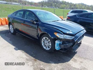 2020 Ford Fusion SE with VIN 3FA6P0HDXLR231155, listed as a IAAI auction lot 41925162 with 51,588 mi miles. Bid and sale history available at carsss.com. Image 1.