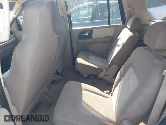 2005 Ford Expedition Special Service with VIN 1FMPU15575LA26271, listed as a IAAI auction lot 42378940 with 175,802 mi miles and . Bid and sale history available at DreamBid. Image 8.