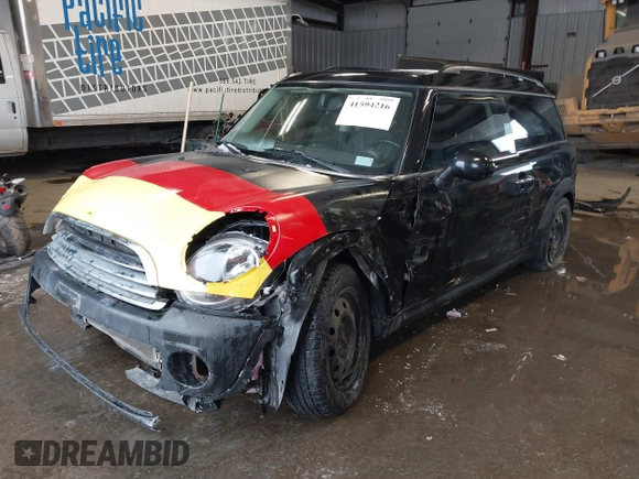 2011 MINI Clubman z VIN WMWZF3C50BT188693, wystawiony jako IAAI lot #41594216 z przebiegiem 156 768 mil mil oraz . Historia ofert i sprzedaży dostępna na DreamBid. Obrazek 18.