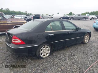 2006 Mercedes-Benz C 280 Luxury with VIN WDBRF92H16F756552, listed as a IAAI auction lot 42102736 with 201,472 mi miles and . Bid and sale history available at DreamBid. Image 4.
