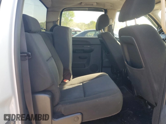 2011 Chevrolet Silverado 1500 LT with VIN 3GCPKSEA1BG105392, listed as a Copart auction lot 54678925 with 140,858 mi miles and Clean Title. Bid and sale history available at DreamBid. Image 10.