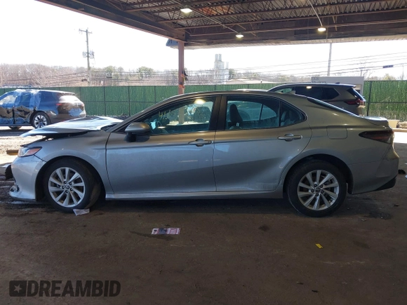 2023 Toyota Camry LE z VIN 4T1C11AK5PU127664, wystawiony jako IAAI lot #41653925 z przebiegiem 24 378 mil mil oraz . Historia ofert i sprzedaży dostępna na DreamBid. Obrazek 14.