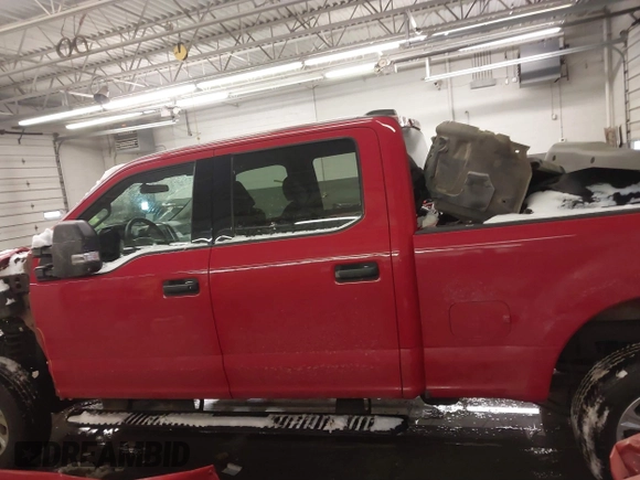 2021 Ford Super Duty F-250 SRW XL with VIN 1FT7W2B66MED21804, listed as a IAAI auction lot 41281101 with 43,143 mi miles. Bid and sale history available at carsss.com. Image 14.