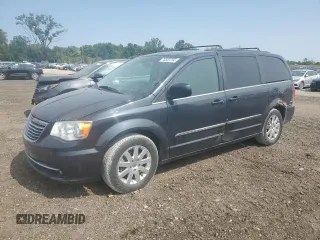 2013 Chrysler Town & Country Touring with VIN 2C4RC1BG4DR821029, listed as a Copart auction lot 70609704 with 139,610 mi miles and Salvage Title. Bid and sale history available at carsss.com. Image 1.