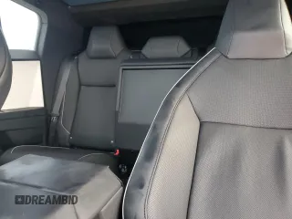 2024 Tesla Cybertruck z VIN 7G2CEHED2RA015326, wystawiony jako Copart lot #73841034 z przebiegiem Nie podano mil oraz Szkoda całkowita • Salvage title. Historia ofert i sprzedaży dostępna na DreamBid. Obrazek 10.