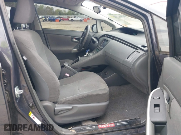 2010 Toyota Prius II z VIN JTDKN3DU8A0245137, wystawiony jako IAAI lot #42080029 z przebiegiem 204 956 mil mil oraz . Historia ofert i sprzedaży dostępna na DreamBid. Obrazek 5.