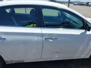 2019 Nissan Sentra S z VIN 3N1AB7AP5KY285776, wystawiony jako IAAI lot #41969976 z przebiegiem 87 187 mil mil oraz . Historia ofert i sprzedaży dostępna na DreamBid. Obrazek 14.