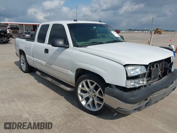 2005 Chevrolet Silverado 1500 LS with VIN 2GCEC19T851312059, listed as a IAAI auction lot 42038341 with 223,642 mi miles and . Bid and sale history available at DreamBid. Image 1.
