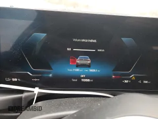 2024 BMW i4 M50 z VIN WBY33AW04RFR97434, wystawiony jako Copart lot #88290805 z przebiegiem 11 355 mil mil oraz Szkoda całkowita • Salvage title. Historia ofert i sprzedaży dostępna na DreamBid. Obrazek 9.