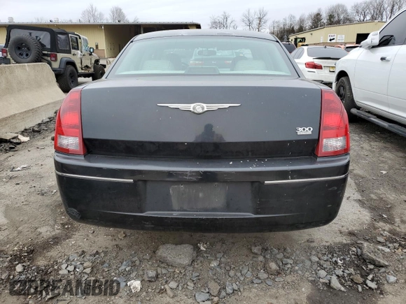 2005 Chrysler 300 with VIN 2C3JA53G35H141126, listed as a Copart auction lot 37165364 with 198,695 mi miles and Salvage Title. Bid and sale history available at carsss.com. Image 6.
