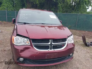 2018 Dodge Grand Caravan SXT z VIN 2C4RDGCG5JR305191, wystawiony jako IAAI lot #42269531 z przebiegiem 116 098 mil mil oraz . Historia ofert i sprzedaży dostępna na DreamBid. Obrazek 13.