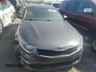 2017 Kia Optima LX z VIN KNAGT4L31H5157034, wystawiony jako Copart lot #45582345 z przebiegiem 239 655 mil mil oraz Szkoda całkowita • Salvage title. Historia ofert i sprzedaży dostępna na DreamBid. Obrazek 5.
