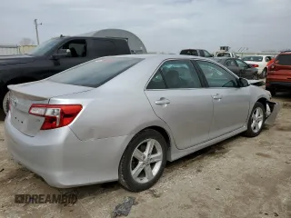 2014 Toyota Camry L with VIN 4T1BF1FK2EU836474, listed as a Copart auction lot 49423395 with 135,809 mi miles and Salvage Title. Bid and sale history available at carsss.com. Image 3.