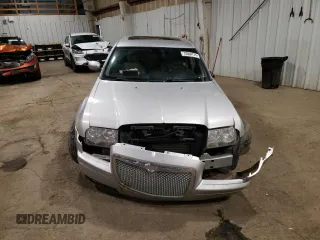 2006 Chrysler 300 Touring with VIN 2C3LK53G46H375167, listed as a Copart auction lot 73064774 with 201,333 mi miles and Salvage Title. Bid and sale history available at carsss.com. Image 5.