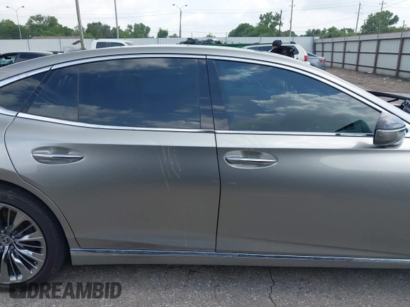 2021 Lexus LS 500 with VIN JTHD51FFXM5015102, listed as a IAAI auction lot 42504243 with 46,782 mi miles and . Bid and sale history available at DreamBid. Image 13.
