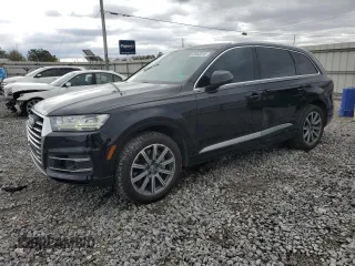 2017 Audi Q7 Premium Plus with VIN WA1LAAF78HD038322, listed as a Copart auction lot 49668215 with 136,026 mi miles and Salvage Title. Bid and sale history available at DreamBid. Image 1.