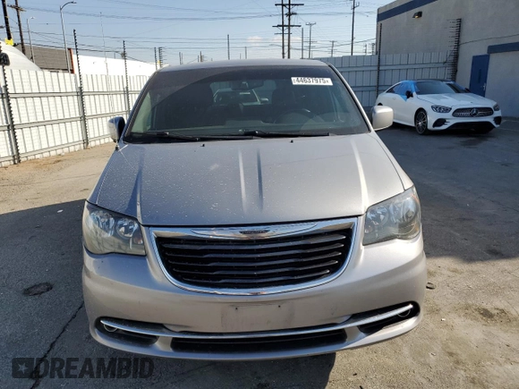 2015 Chrysler Town & Country S with VIN 2C4RC1HGXFR711774, listed as a Copart auction lot 44637975 with 137,602 mi miles and Salvage Title. Bid and sale history available at DreamBid. Image 5.
