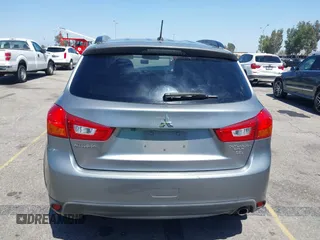2016 Mitsubishi Outlander SEL z VIN JA4AP4AW5GZ028306, wystawiony jako IAAI lot #42304593 z przebiegiem 138 595 mil mil oraz . Historia ofert i sprzedaży dostępna na DreamBid. Obrazek 16.