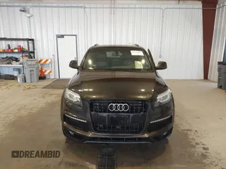 2015 Audi Q7 3.0T S line Prestige with VIN WA1DGAFE1FD014555, listed as a IAAI auction lot 41176881 with 149,546 mi miles. Bid and sale history available at carsss.com. Image 12.