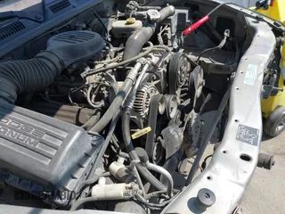 2000 Dodge Durango with VIN 1B4HS28Z0YF244622, listed as a IAAI auction lot 42383817 with 216,543 mi miles and . Bid and sale history available at DreamBid. Image 6.