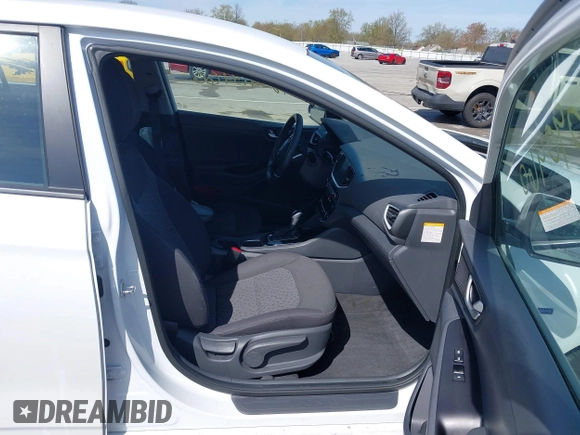 2019 Hyundai Ioniq Blue with VIN KMHC65LCXKU166533, listed as a IAAI auction lot 42090460 with 109,703 mi miles and . Bid and sale history available at DreamBid. Image 5.