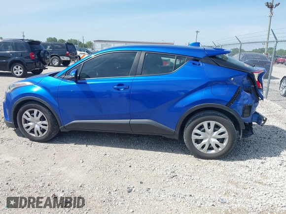 2019 Toyota C-HR XLE with VIN JTNKHMBX7K1015798, listed as a IAAI auction lot 39530918 with 77,958 mi miles. Bid and sale history available at carsss.com. Image 15.