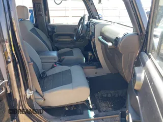 2008 Jeep Wrangler Unlimited X with VIN 1J4GA39148L500904, listed as a IAAI auction lot 42434386 with 195,997 mi miles and . Bid and sale history available at DreamBid. Image 5.