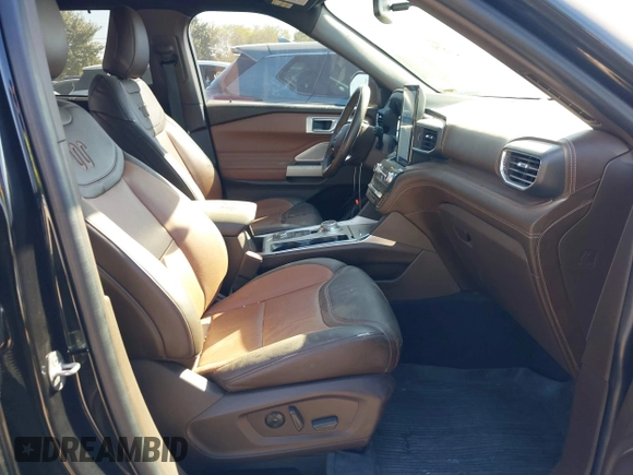 2022 Ford Explorer King Ranch z VIN 1FM5K8LCXNGA14552, wystawiony jako IAAI lot #40957270 z przebiegiem 50 460 mil mil oraz . Historia ofert i sprzedaży dostępna na DreamBid. Obrazek 5.