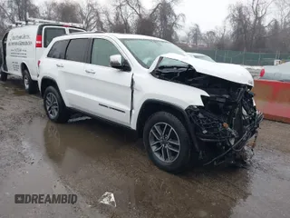 2019 Jeep Grand Cherokee Limited with VIN 1C4RJFBG6KC540469, listed as a IAAI auction lot 41552974 with 105,227 mi miles. Bid and sale history available at carsss.com. Image 1.