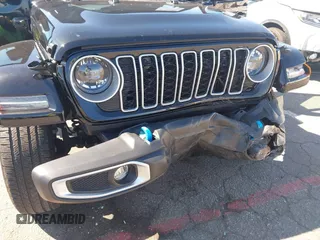 2024 Jeep Wrangler Sahara z VIN 1C4RJXP63RW192404, wystawiony jako IAAI lot #41720108 z przebiegiem 11 880 mil mil oraz . Historia ofert i sprzedaży dostępna na DreamBid. Obrazek 6.