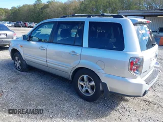 2006 Honda Pilot EX with VIN 5FNYF28406B049584, listed as a IAAI auction lot 38183277 with 281,810 mi miles and . Bid and sale history available at carsss.com. Image 3.