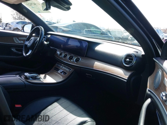 2018 Mercedes-Benz E-Class E 300 with VIN WDDZF4JB1JA320099, listed as a IAAI auction lot 41947023 with 109,868 mi miles. Bid and sale history available at carsss.com. Image 5.