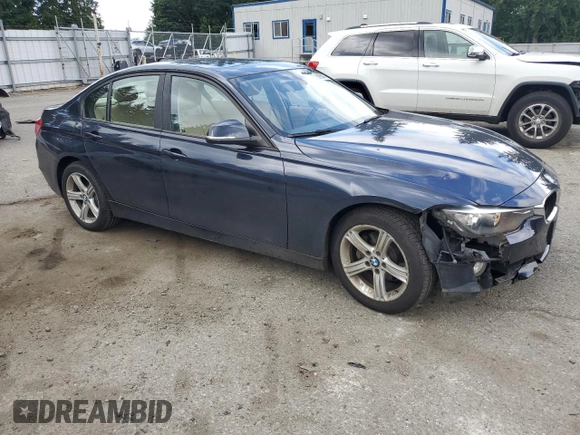 2013 BMW 3 Series 328i xDrive with VIN WBA3B3C53DF539650, listed as a Copart auction lot 60925975 with 70,914 mi miles and Salvage title. Bid and sale history available at DreamBid. Image 4.
