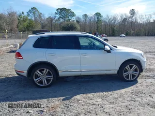 2016 Volkswagen Touareg Sport with VIN WVGEF9BP5GD012680, listed as a IAAI auction lot 41610943 with 153,952 mi miles and . Bid and sale history available at DreamBid. Image 13.