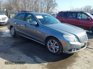 2011 Mercedes-Benz E-Class E 350 Luxury with VIN WDDHF8HBXBA431387, listed as a IAAI auction lot 41724122 with 138,688 mi miles. Bid and sale history available at carsss.com. Image 1.
