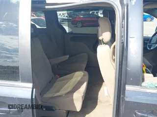 2014 Chrysler Town & Country Touring with VIN 2C4RC1BG0ER461081, listed as a IAAI auction lot 42157023 with 220,955 mi miles. Bid and sale history available at carsss.com. Image 8.