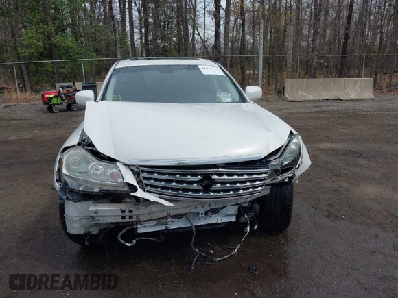 2011 Infiniti M37 with VIN JN1BY1AR9BM373072, listed as a IAAI auction lot 41918340 with 90,820 mi miles. Bid and sale history available at carsss.com. Image 13.