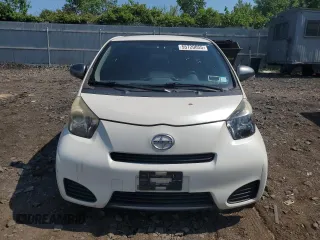 2012 Scion iQ z VIN JTNJJXB07CJ021400, wystawiony jako Copart lot #55720055 z przebiegiem 129 602 mil mil oraz Czysty tytuł • Clean title. Historia ofert i sprzedaży dostępna na DreamBid. Obrazek 5.