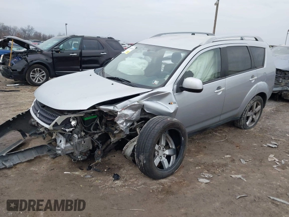 2007 Mitsubishi Outlander XLS with VIN JA4MT41X47U001032, listed as a IAAI auction lot 41185020 with 176,971 mi miles. Bid and sale history available at carsss.com. Image 2.
