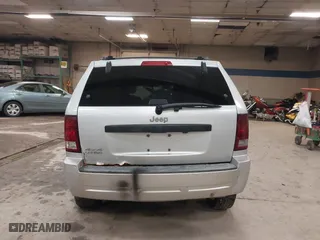 2009 Jeep Grand Cherokee Laredo with VIN 1J8GR48K89C553694, listed as a IAAI auction lot 41984820 with 196,266 mi miles. Bid and sale history available at carsss.com. Image 15.