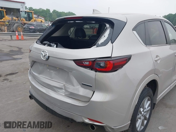2024 Mazda CX-5 S Select with VIN JM3KFBBLXR0501783, listed as a IAAI auction lot 42121513 with 17,349 mi miles and . Bid and sale history available at DreamBid. Image 18.
