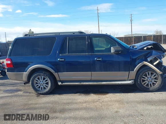 2013 Ford Expedition Max XLT z VIN 1FMJK1J53DEF43877, wystawiony jako IAAI lot #41315831 z przebiegiem Nie podano mil oraz . Historia ofert i sprzedaży dostępna na DreamBid. Obrazek 14.