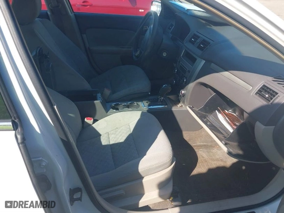 2011 Ford Fusion SE with VIN 3FAHP0HA3BR206658, listed as a IAAI auction lot 41742230 with 161,072 mi miles. Bid and sale history available at carsss.com. Image 5.