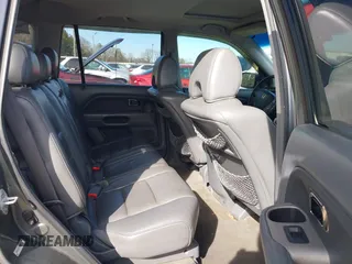 2007 Honda Pilot EX-L with VIN 5FNYF28737B001928, listed as a IAAI auction lot 41311134 with 243,870 mi miles. Bid and sale history available at carsss.com. Image 8.